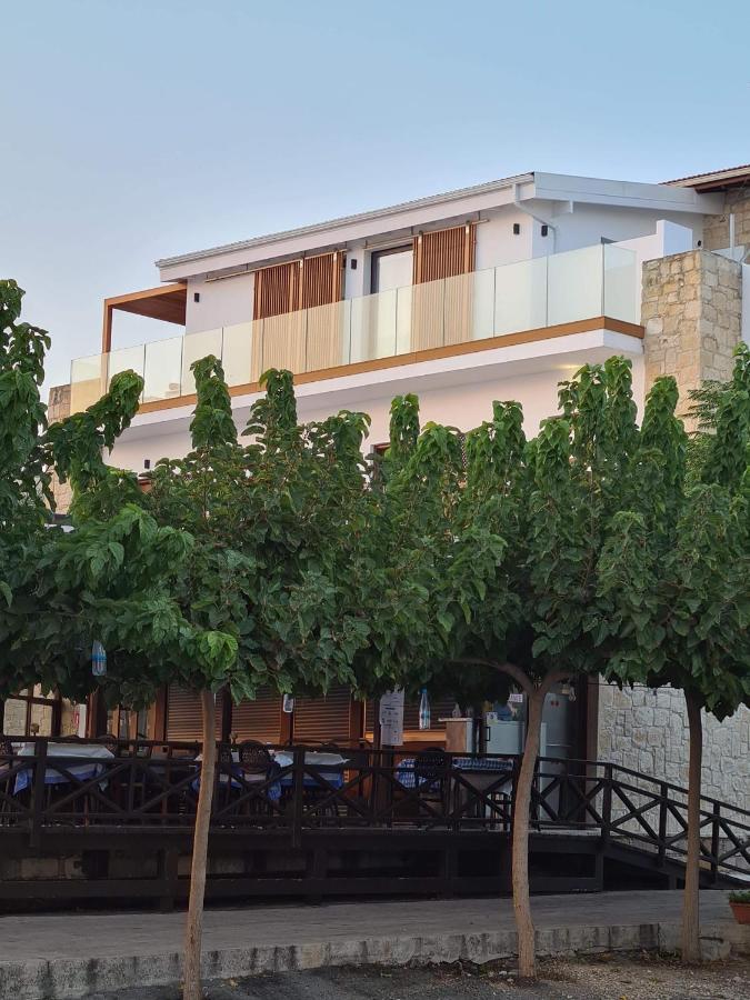 Y & P Latchi Hotel Exterior photo